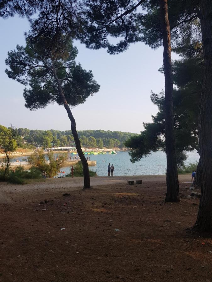 Leut Apartment, 3Min Beach, 15Min Center Pula Bagian luar foto