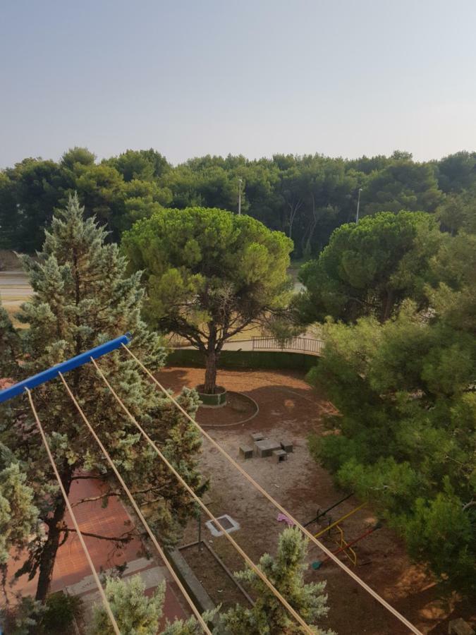 Leut Apartment, 3Min Beach, 15Min Center Pula Bagian luar foto